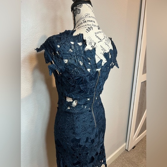 222. Romeo + Juliet Couture Navy Cut-Out Bodycon Dress S - Picture 7 of 8